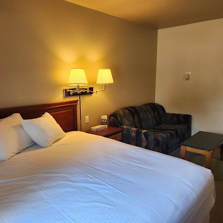 Waterton Lakes Lodge Resort エクステリア 写真