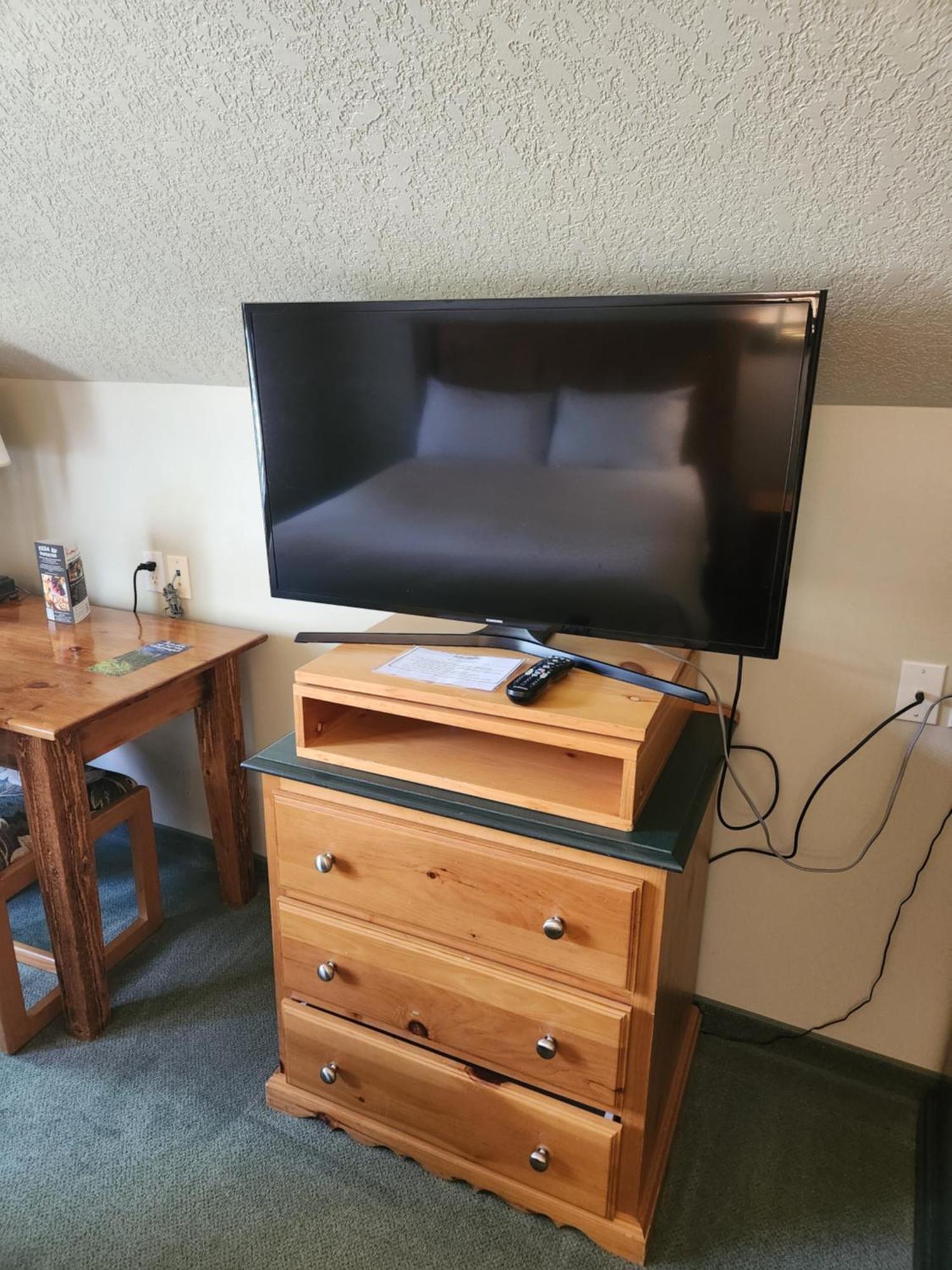 Waterton Lakes Lodge Resort エクステリア 写真
