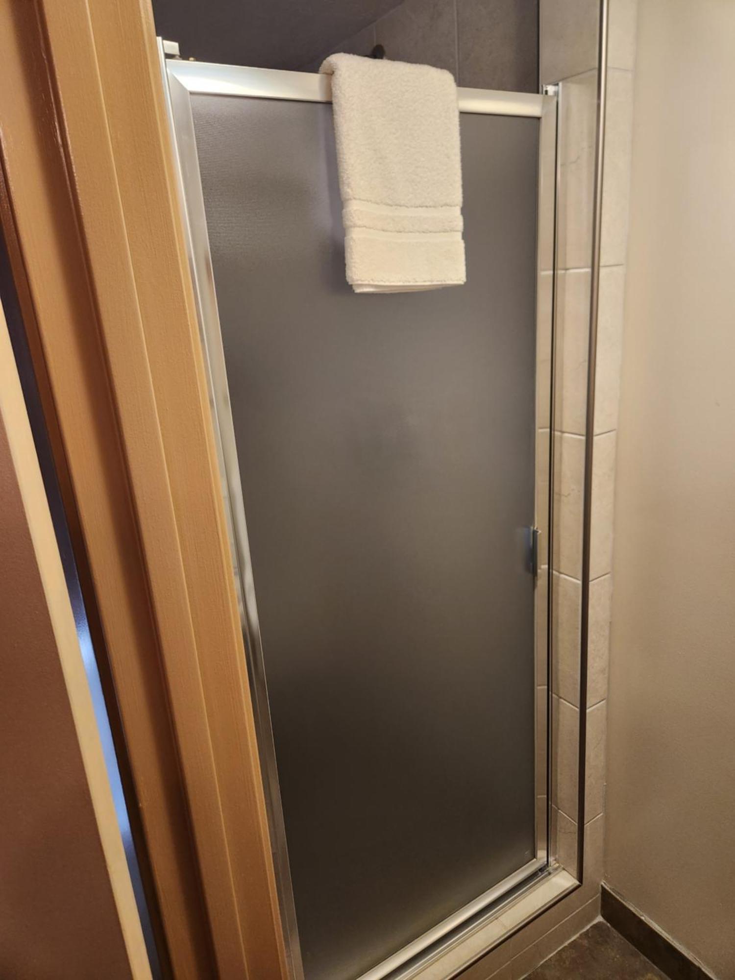 Waterton Lakes Lodge Resort エクステリア 写真