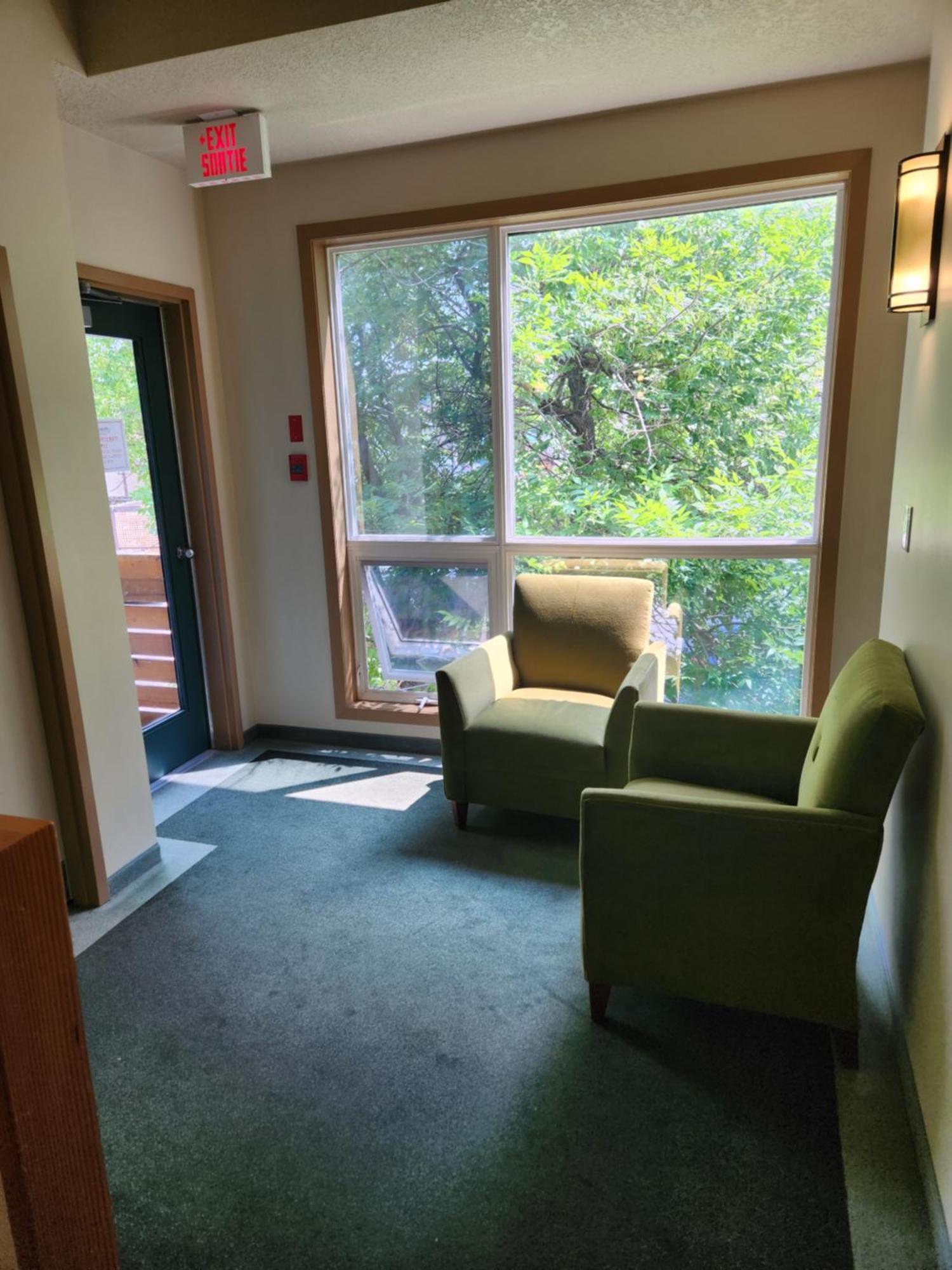 Waterton Lakes Lodge Resort エクステリア 写真
