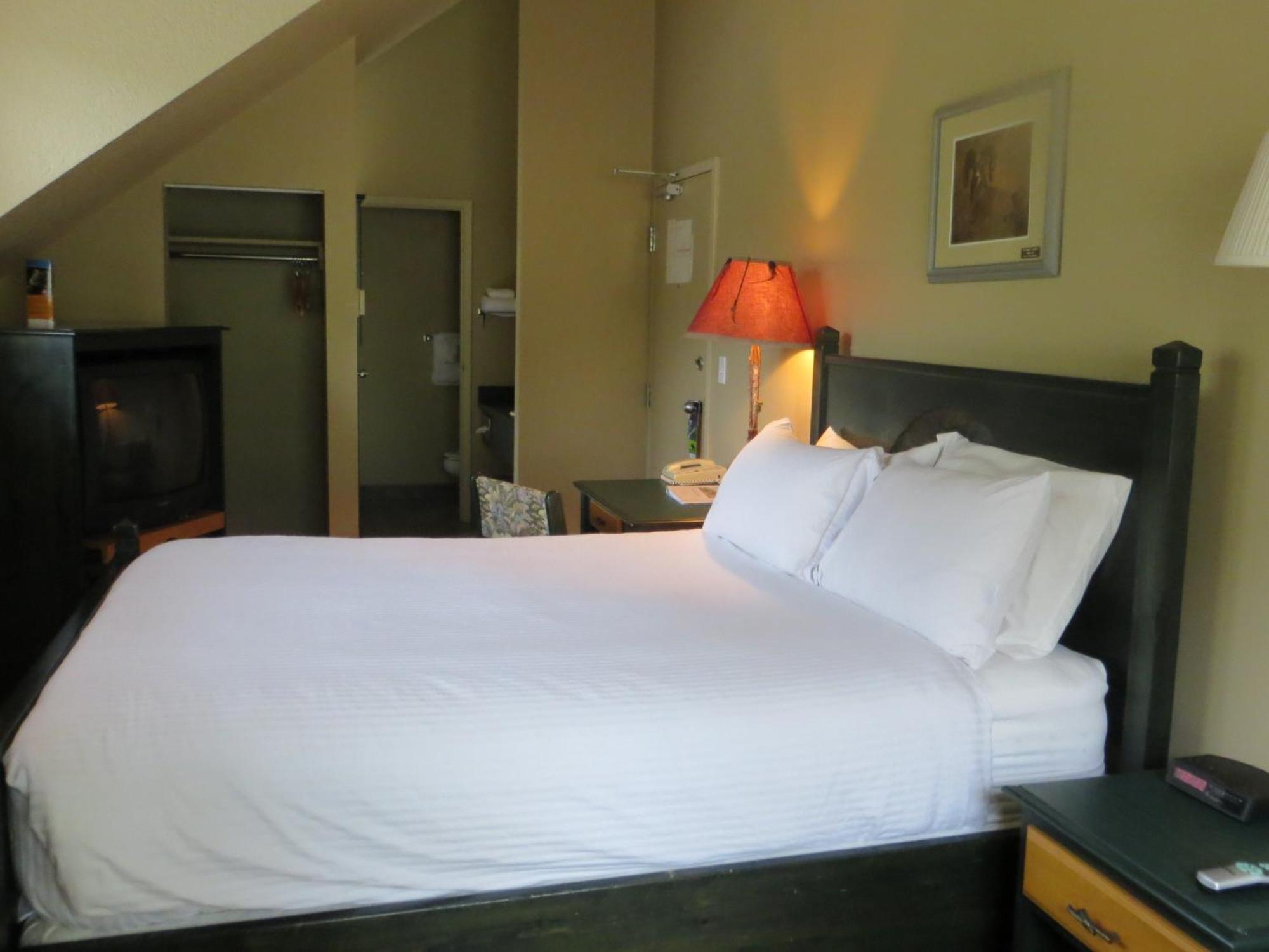 Waterton Lakes Lodge Resort 部屋 写真