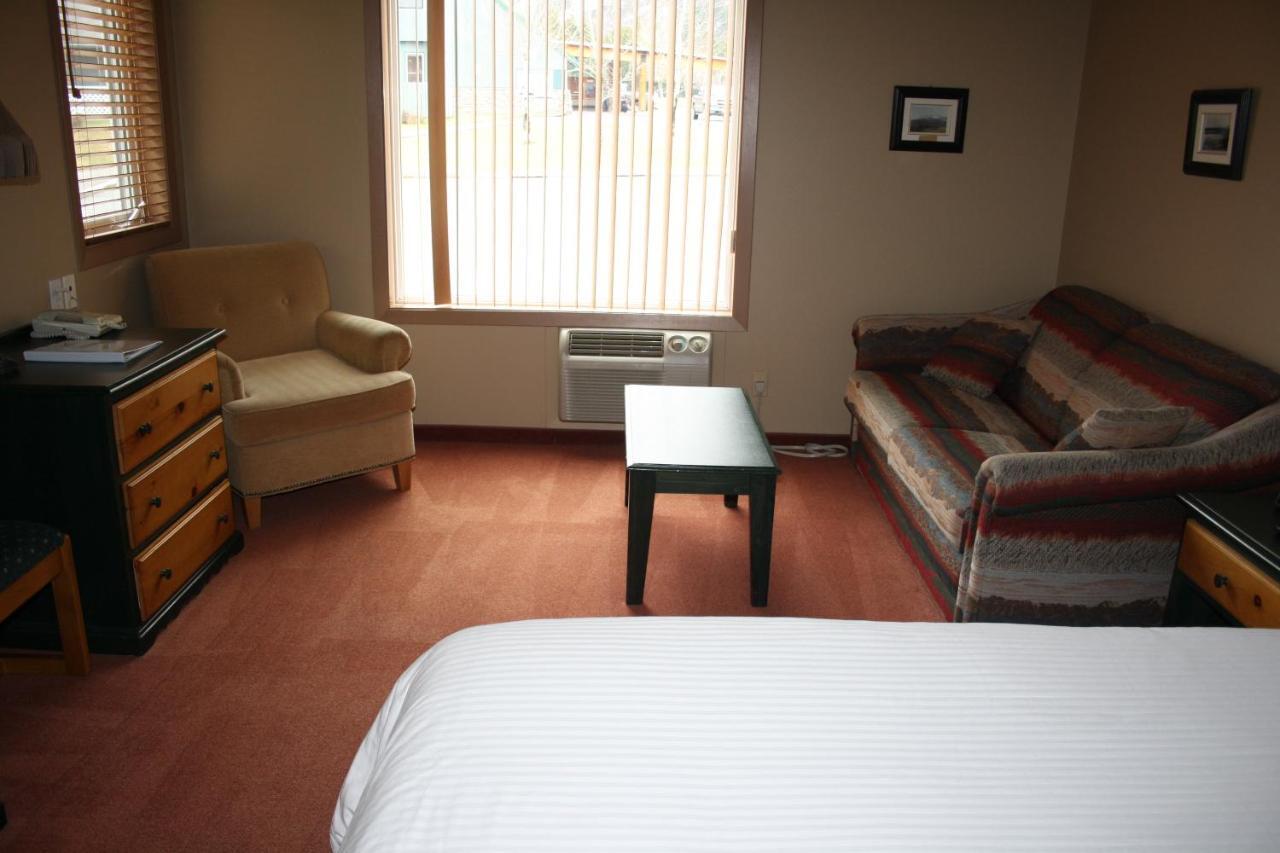 Waterton Lakes Lodge Resort エクステリア 写真