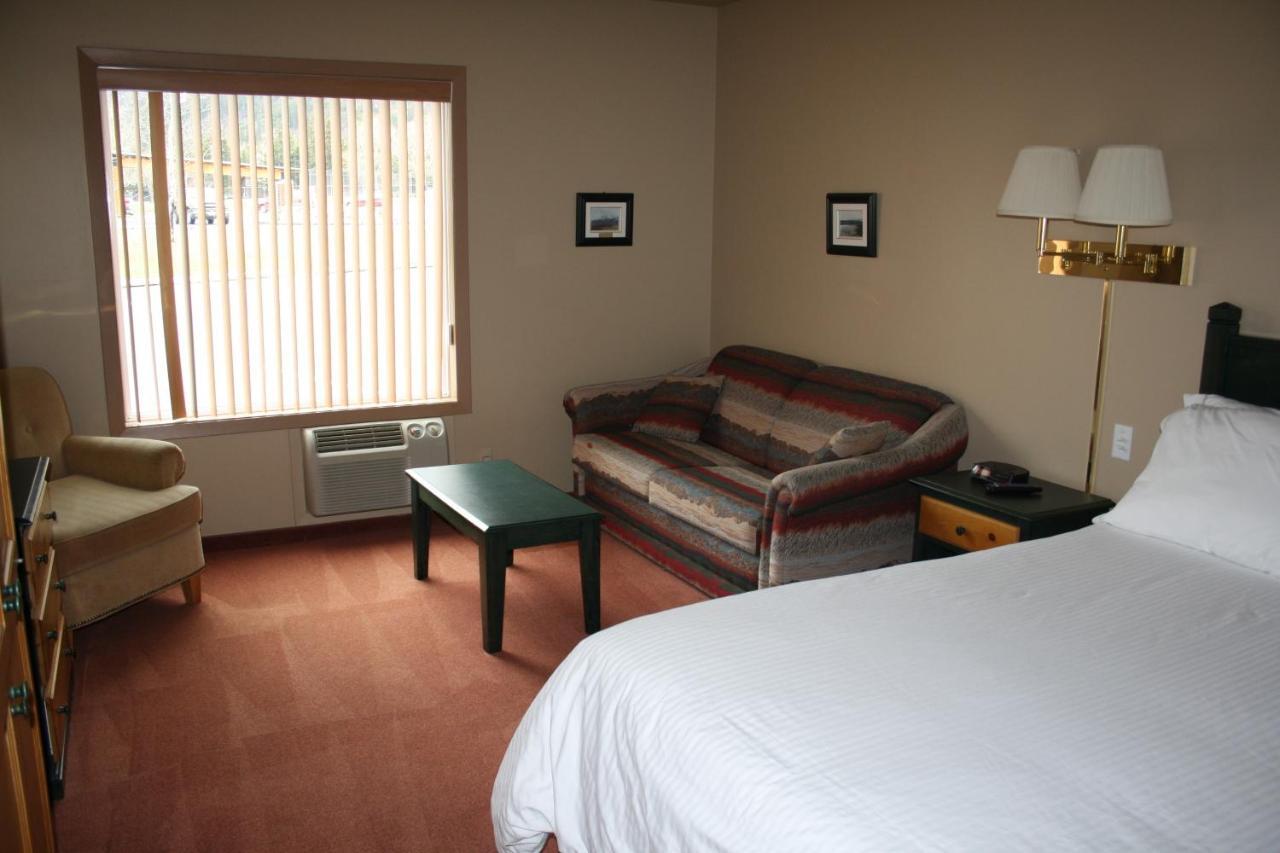 Waterton Lakes Lodge Resort エクステリア 写真
