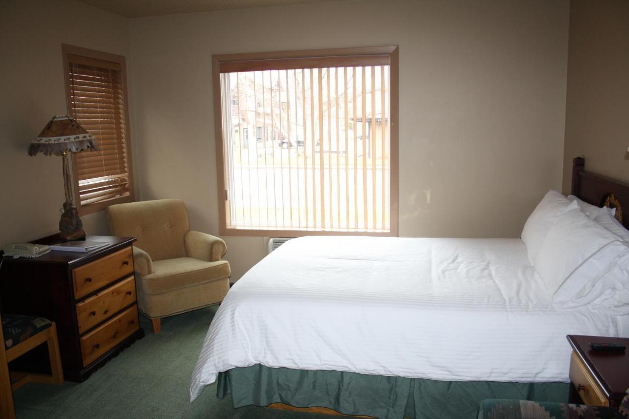Waterton Lakes Lodge Resort エクステリア 写真